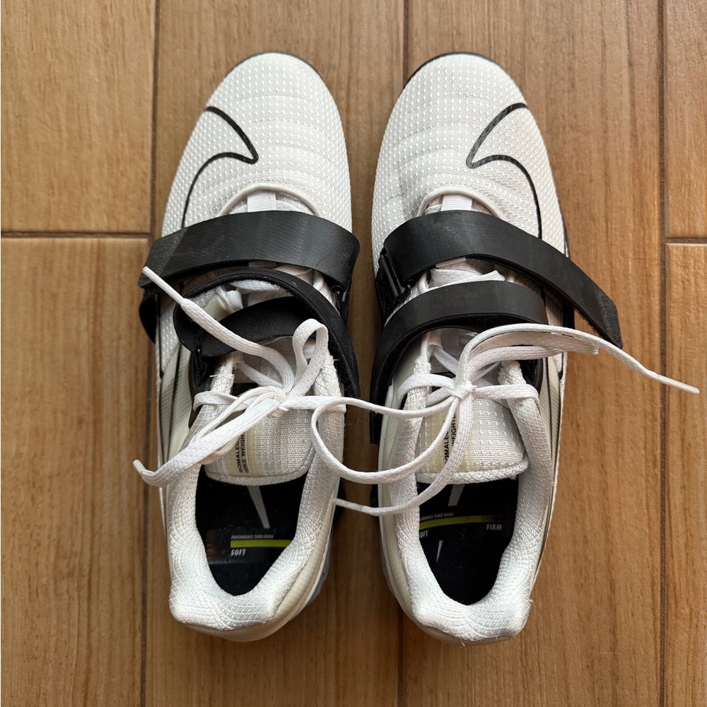 NIKE ROMALEOS 4